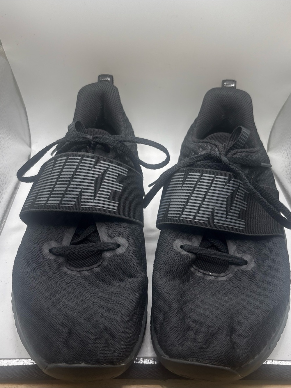 Nike Renew In-Season Trainers Women's Black Sneakers Gym Training Running SZ 10